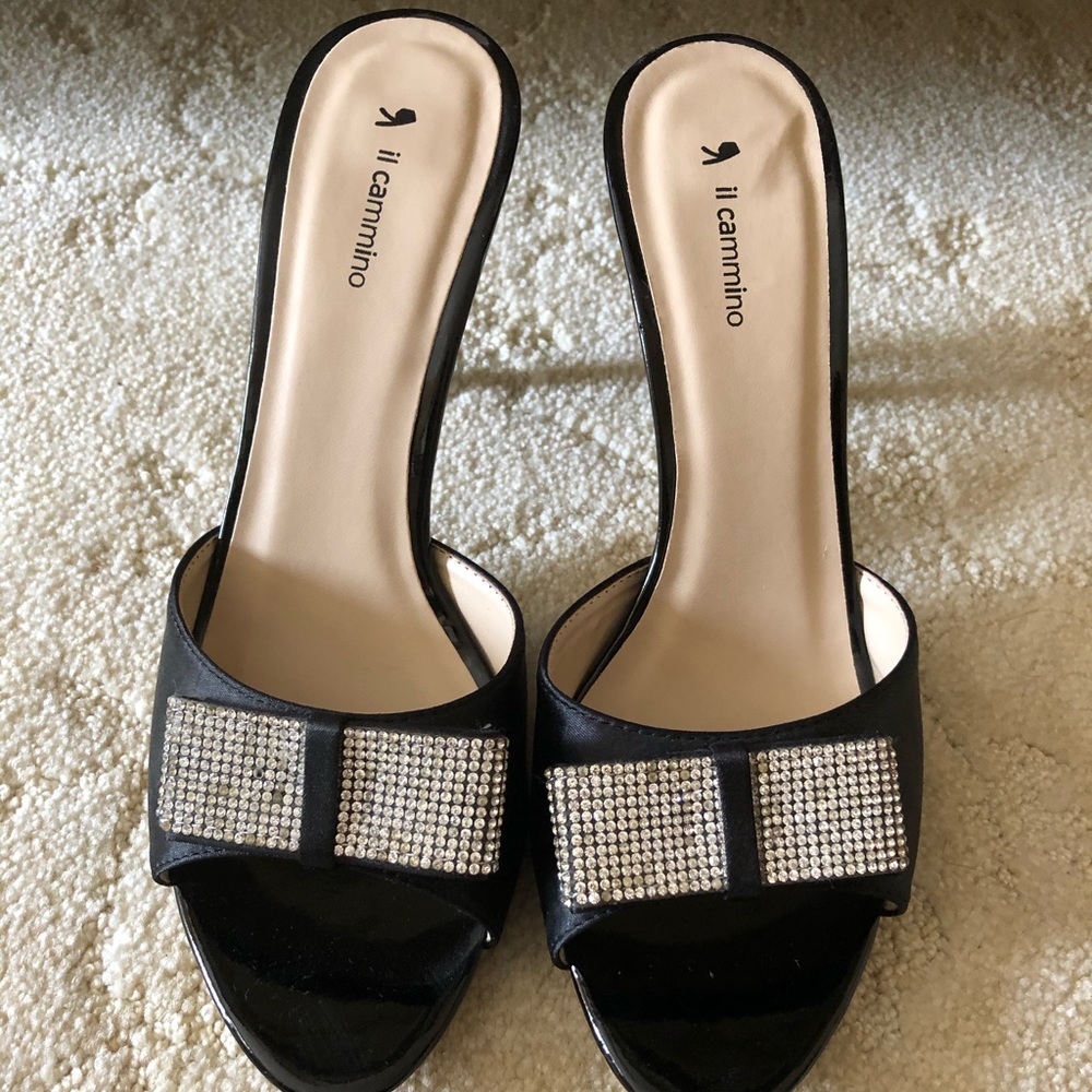 Slippers with heel